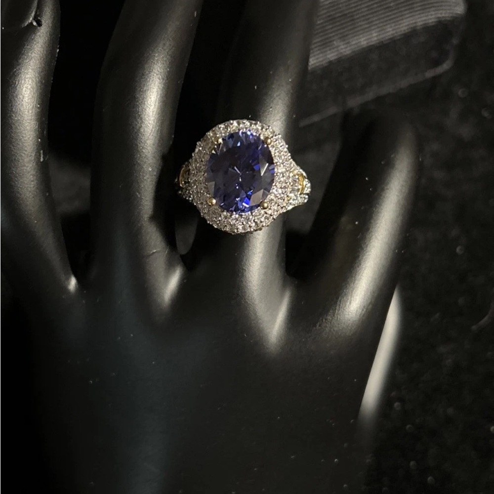 Elegant Silver and gold blue ring